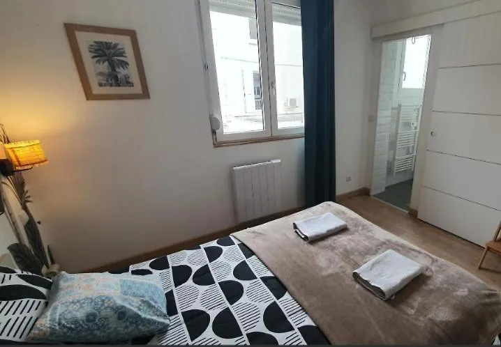 Superbe Appartement Renove A 250M Des Remparts Avignon 0*,  France