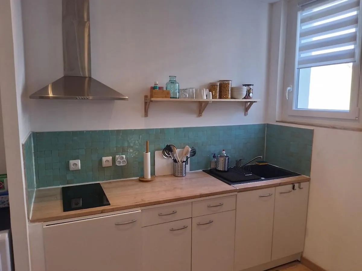 Superbe Appartement Renove A 250M Des Remparts Avignon 0*,  France