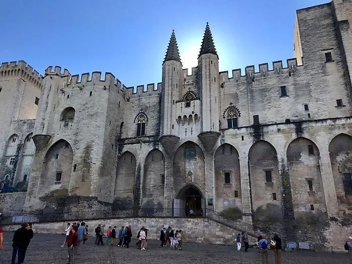 Superbe Appartement Renove A 250M Des Remparts Avignon Apartment